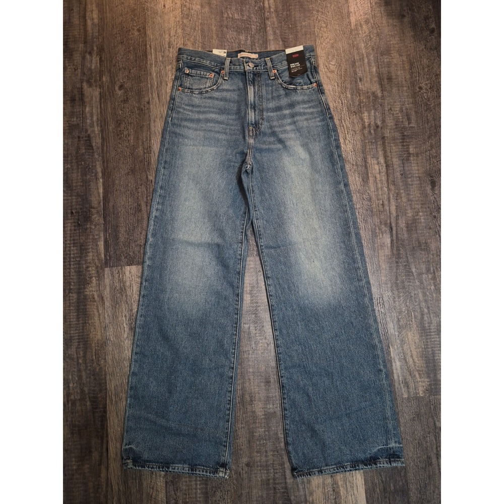 Levi's Premium Women's Ribcage Wide Leg Jeans Size: 30 x 34 Medium Wash